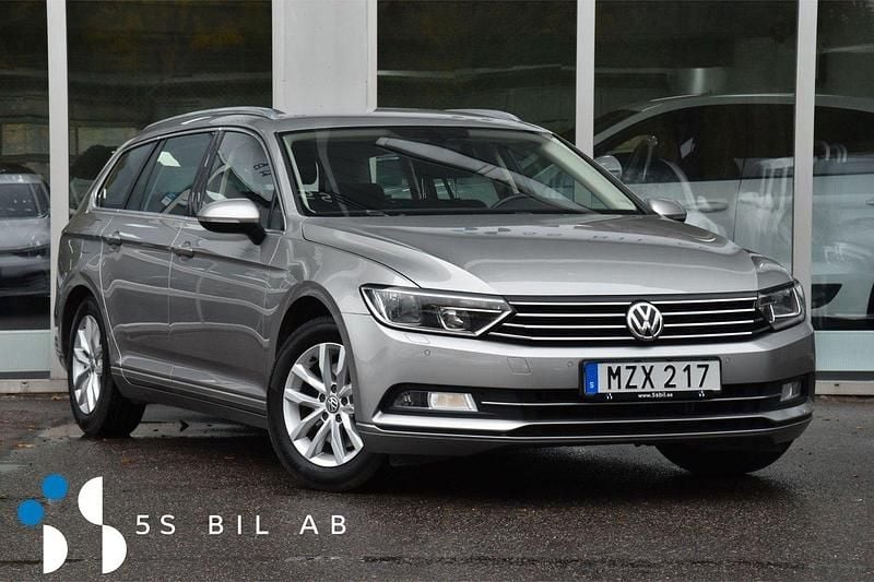 Silver Begagnad 2016 VW Passat Kombi | 149 900 kr (Marknadspris) - Bild 1/4