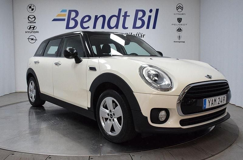 Vit Begagnad 2015 Mini Cooper Clubman Essential Kombi | 124 500 kr (Marknadspris) - Bild 1/3