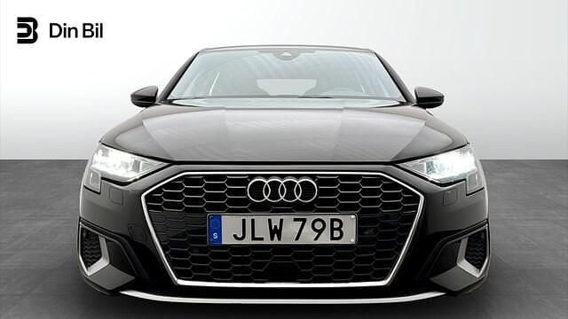 Begagnad Audi A3 Sportback e-tron Advanced Plus 204 HK (150 kW) 2023 Brilliantsvart Halvkombi