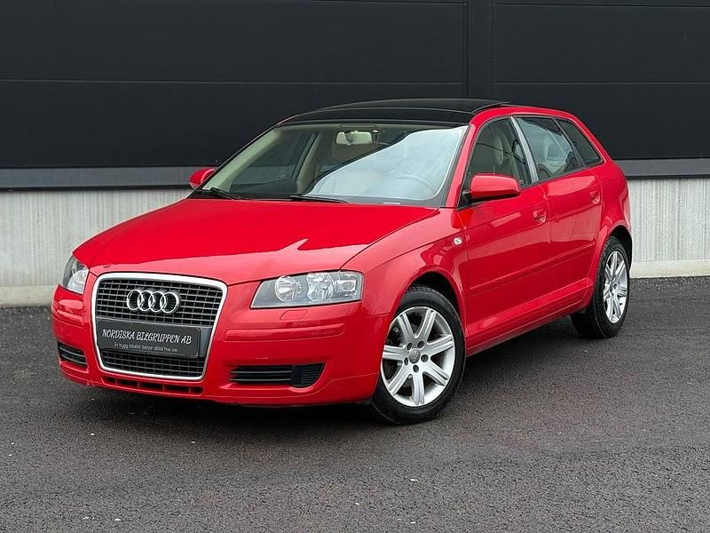 Begagnad Audi A3 Sportback Attraction 160 HK (117 kW) 2007 Röd Halvkombi