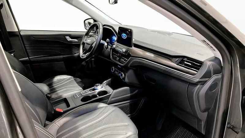 Begagnad Ford Kuga Vignale 225 HK (165 kW) 2021 Grå SUV