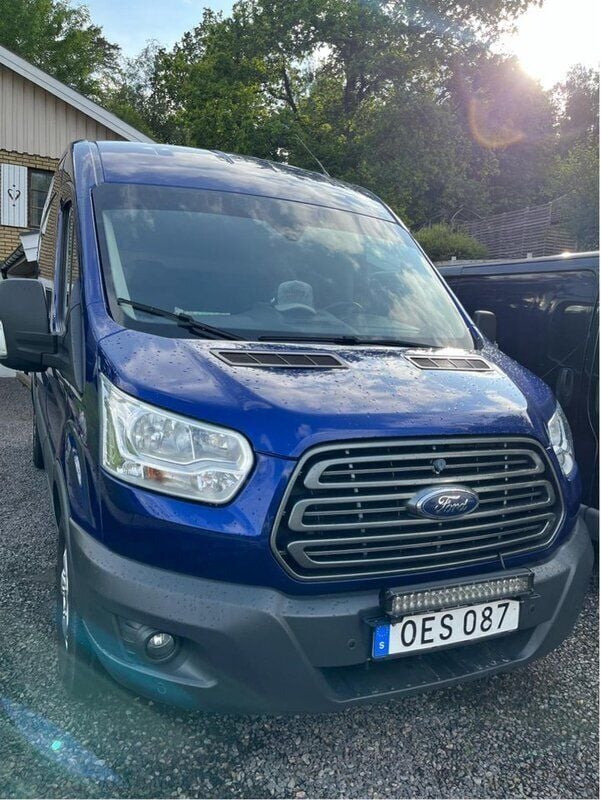 Blå Begagnad 2017 Ford Transit | 259 000 kr - Bild 1/4