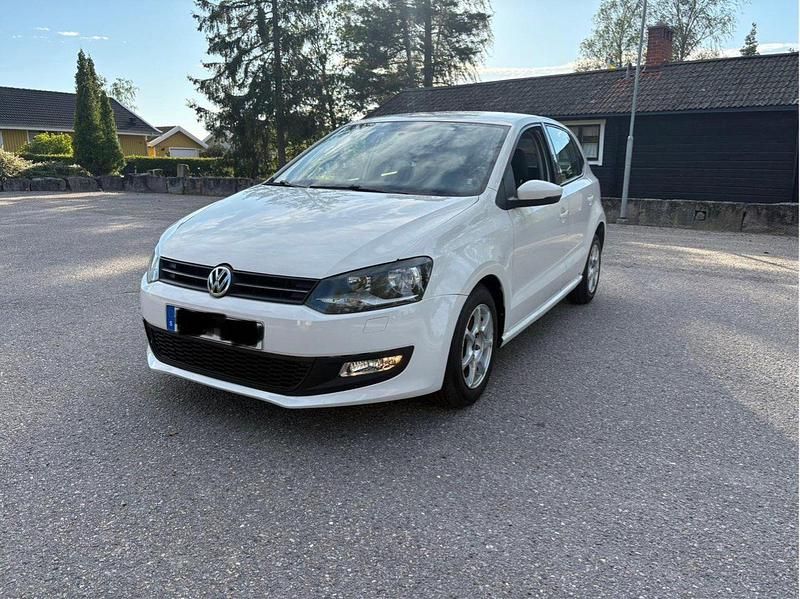 Begagnad 2010 VW Polo Halvkombi | 47 000 kr - Bild 1/4