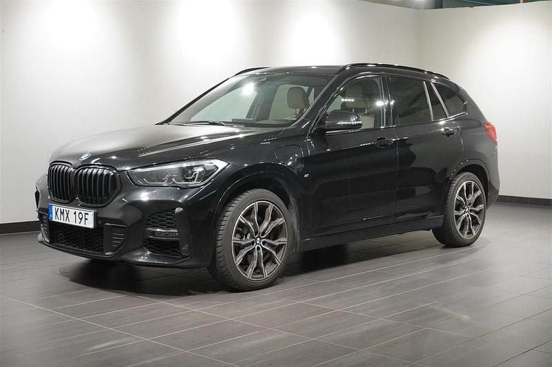 Svart Begagnad 2020 BMW X1 M Sport SUV | 269 900 kr (Lite dyr) - Bild 1/2