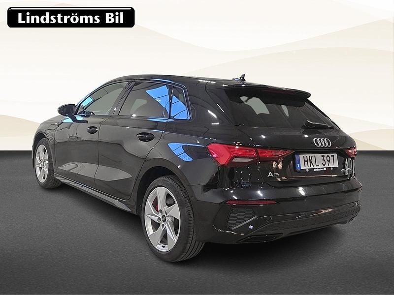 Begagnad Audi A3 Sportback e-tron S-Line 150 HK (110 kW) 2022 Svart Halvkombi