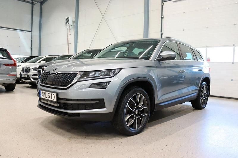 Grå Begagnad 2019 Skoda Kodiaq SUV | 279 800 kr (Marknadspris) - Bild 1/4