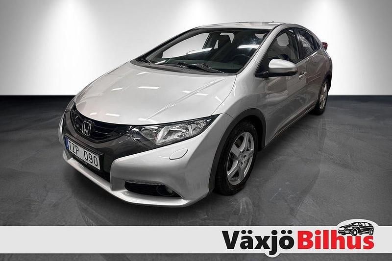 Begagnad Honda Civic Sport 120 HK (88 kW) 2013 Silver Halvkombi