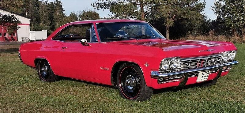 Begagnad Chevrolet Impala 301 HK (221 kW) 1965 Röd Sedan