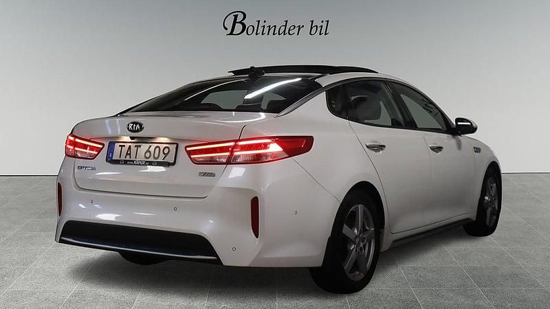 Begagnad Kia Optima Hybrid Comfort 156 HK (114 kW) 2016 Vit Sedan