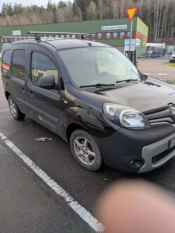 Begagnad Renault Kangoo 90 HK (66 kW) 2014 Minibuss