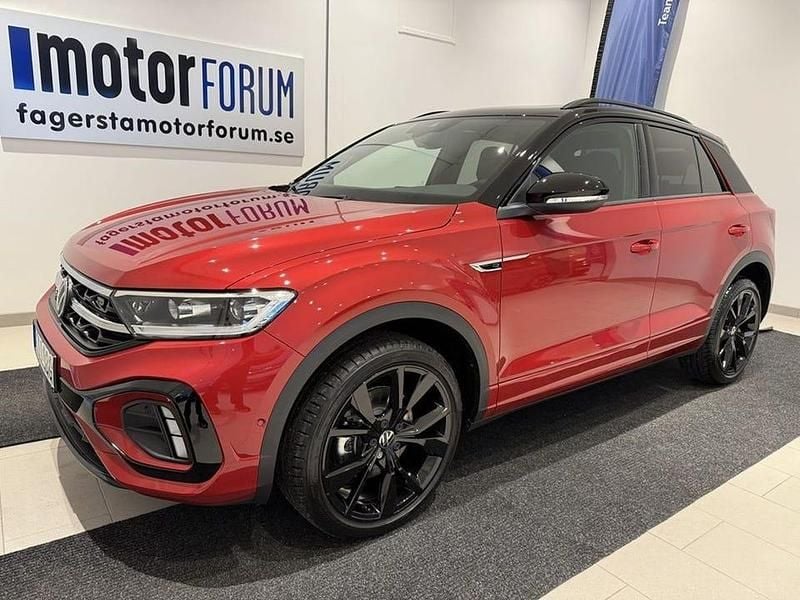 Röd Ny 2025 VW T-Roc R-line SUV | 459 000 kr (Marknadspris) - Bild 1/4