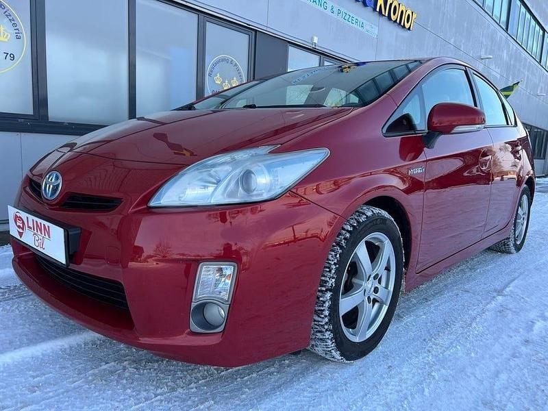 Röd Begagnad 2011 Toyota Prius Halvkombi | 78 999 kr (Bra pris) - Bild 1/4