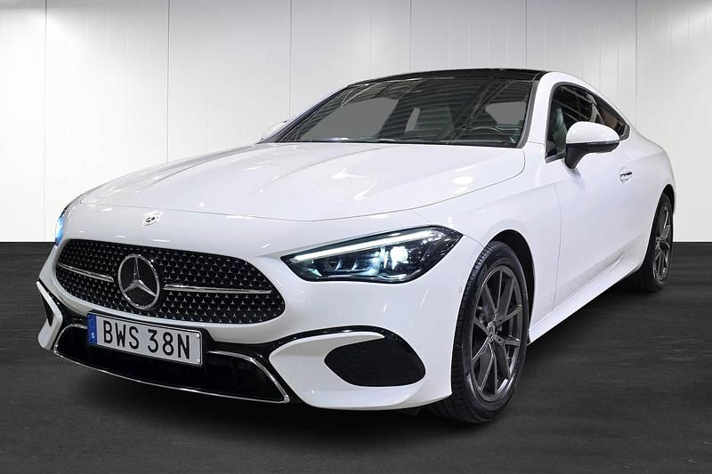 Vit Begagnad 2024 Mercedes CLE200 Sportkupé | 529 900 kr - Bild 1/4