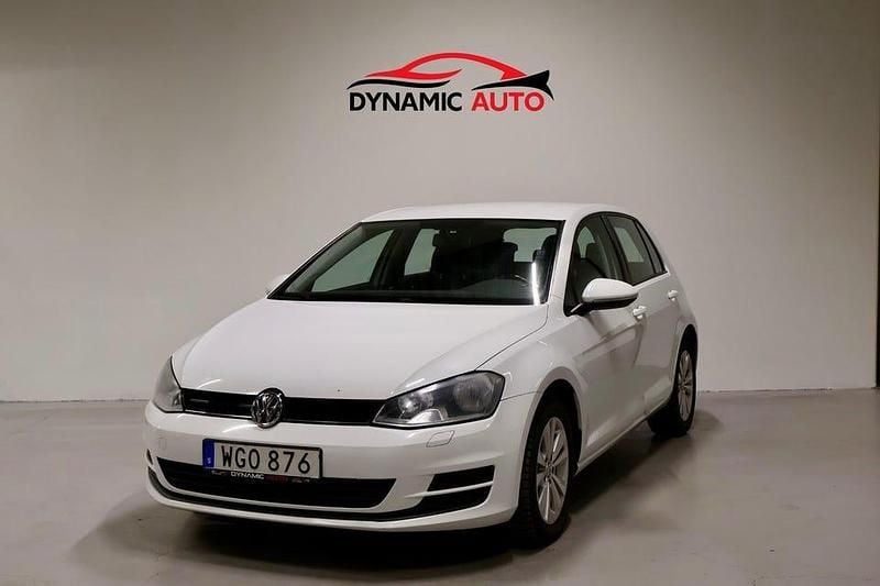 Vit Begagnad 2014 VW Golf VII Halvkombi | 94 900 kr (Marknadspris) - Bild 1/4