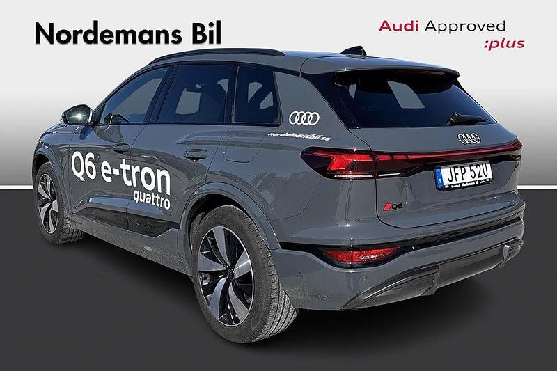 Begagnad Audi e-tron S-Line 285 kW (388 HK) 2024 Grå SUV