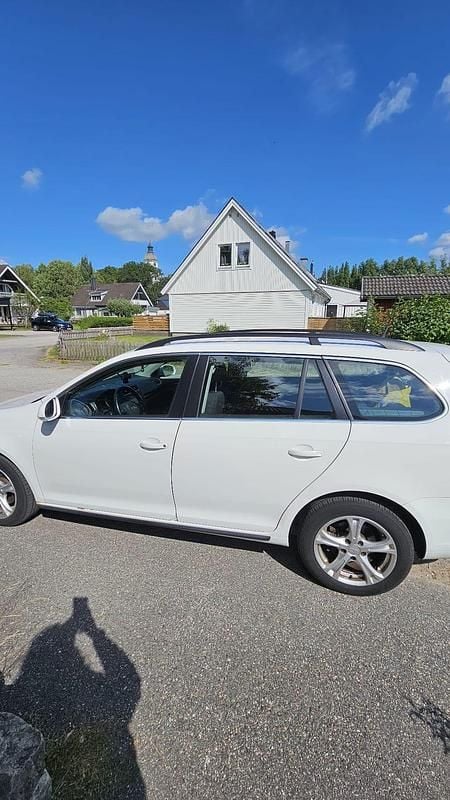 Begagnad 2011 VW Golf VI Halvkombi | 50 000 kr (Bra pris) - Bild 1/4
