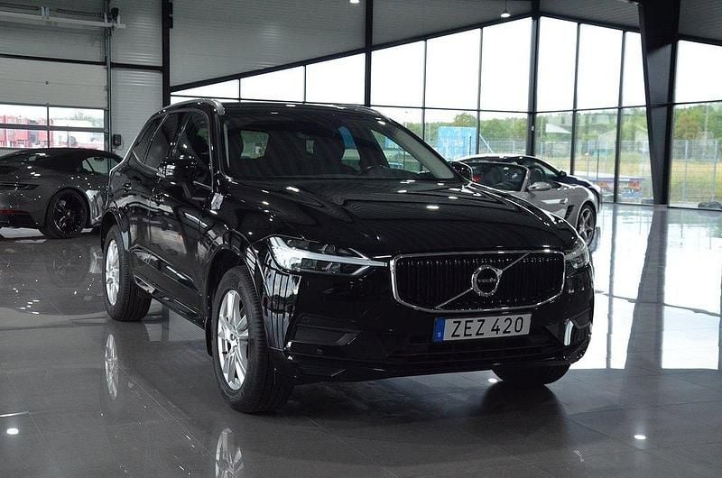 Svart Begagnad 2018 Volvo XC60 Momentum SUV | 282 900 kr (Dyr) - Bild 1/4