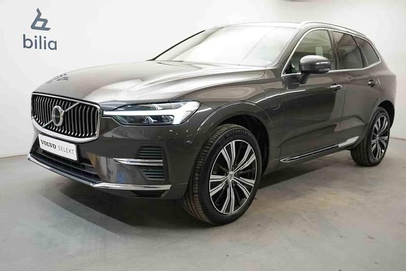 Begagnad Volvo XC60 2023 Grå SUV