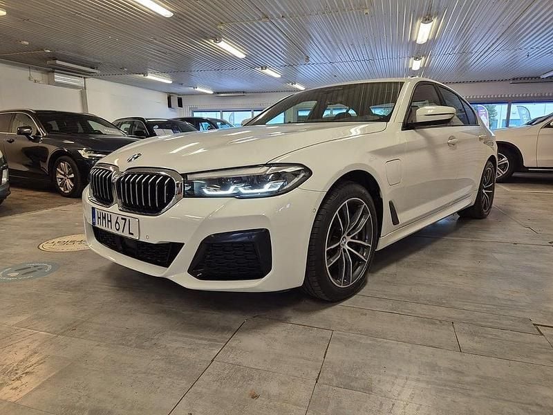 Begagnad BMW 530e M Sport 293 HK (215 kW) 2021 Vit Sedan