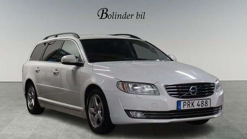 Vit Begagnad 2015 Volvo V70 Momentum Kombi | 99 800 kr (Marknadspris) - Bild 1/4