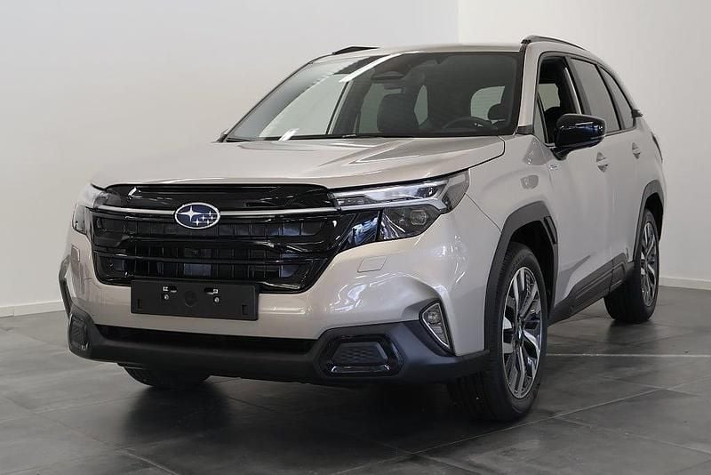 Brun Ny 2025 Subaru Forester SUV | 439 700 kr - Bild 1/4