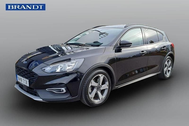 Svart Begagnad 2019 Ford Focus Active Halvkombi | 149 000 kr (Marknadspris) - Bild 1/4