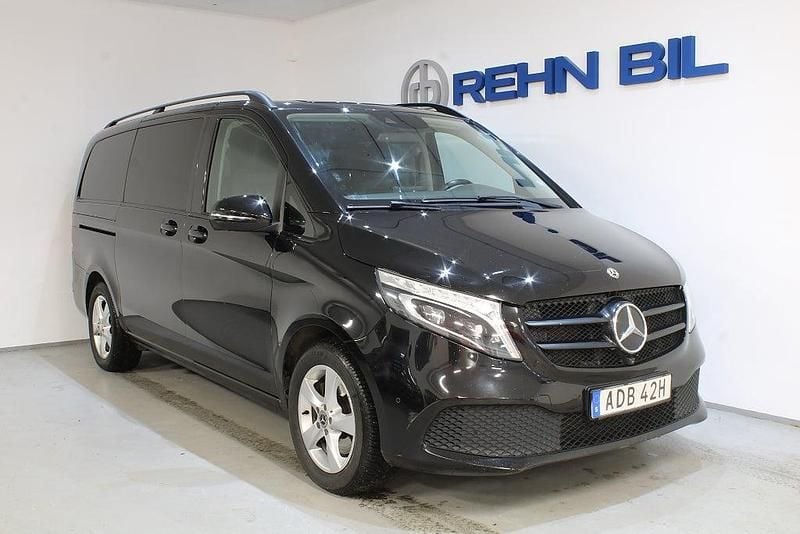 Begagnad Mercedes V250 Avantgarde 190 HK (139 kW) 2019 Svart Minibuss