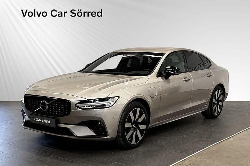 Ljusgrå (grå) Begagnad 2022 Volvo S90 Plus Sedan | 539 000 kr (Marknadspris) - Bild 1/3