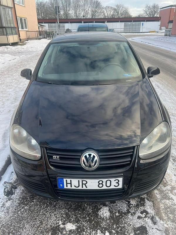 Begagnad VW Golf VI 140 HK (102 kW) 2008 Halvkombi