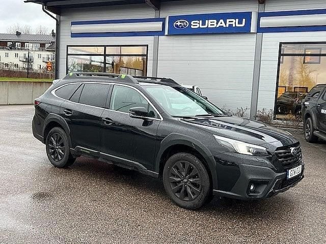 Svart Begagnad 2024 Subaru Outback Kombi | 429 000 kr (Marknadspris) - Bild 1/3