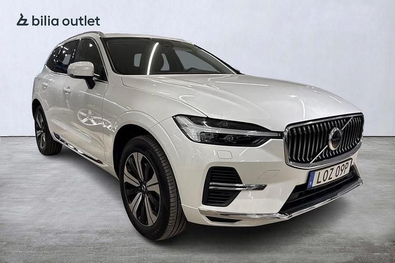 Begagnad Volvo XC60 Plus 350 HK (257 kW) 2022 Vit SUV