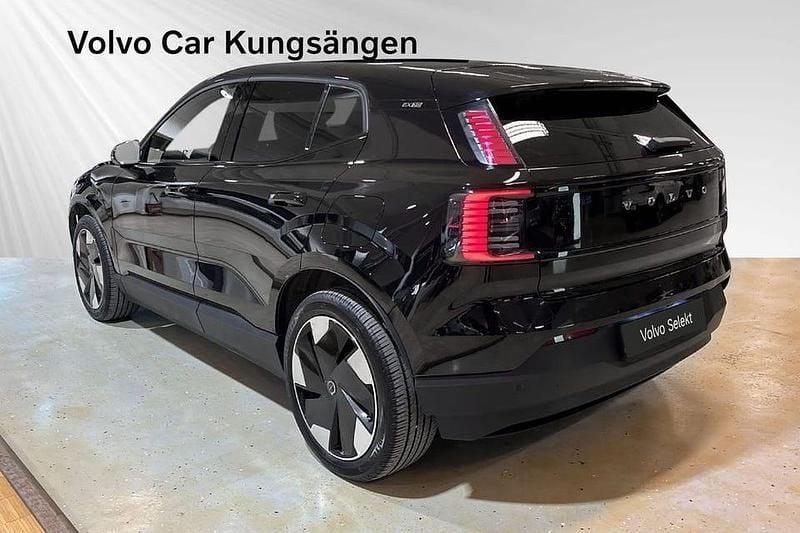 Begagnad Volvo EX30 Plus 202 kW (275 HK) 2024 Svart SUV