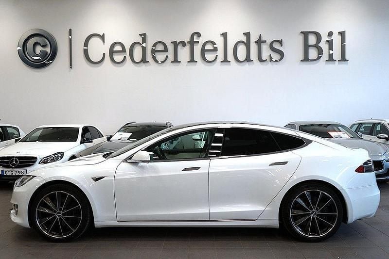 Vit Begagnad 2019 Tesla Model S Long Range Sedan | 368 900 kr (Marknadspris) - Bild 1/4