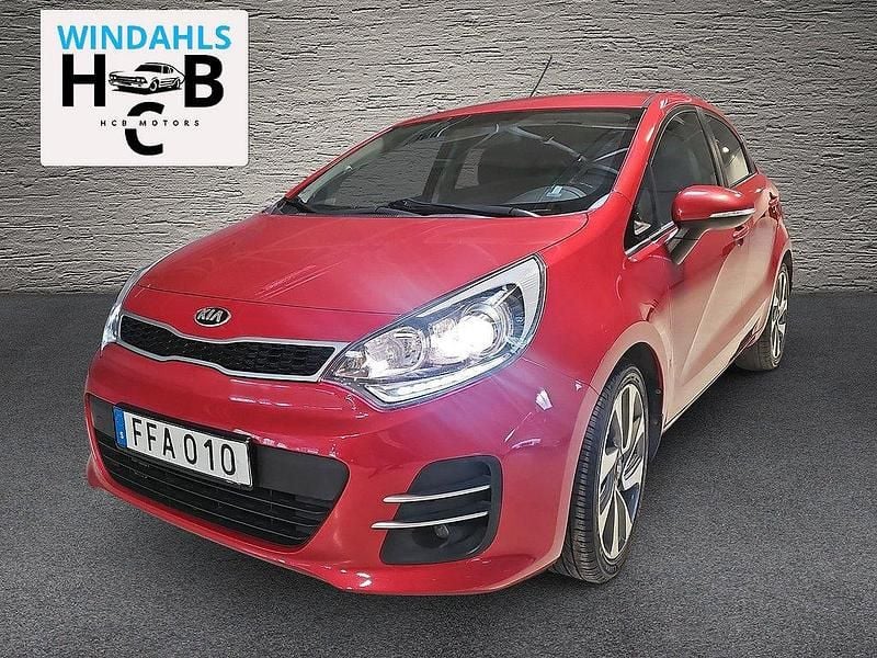Begagnad Kia Rio 86 HK (63 kW) 2015 Röd Sedan