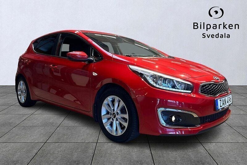 Röd Begagnad 2017 Kia Ceed Halvkombi | 119 900 kr (Lite dyr) - Bild 1/4