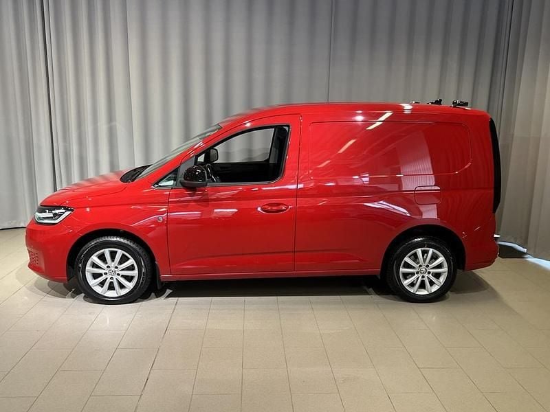 Begagnad VW Caddy 124 HK (91 kW) 2022 Röd Minibuss