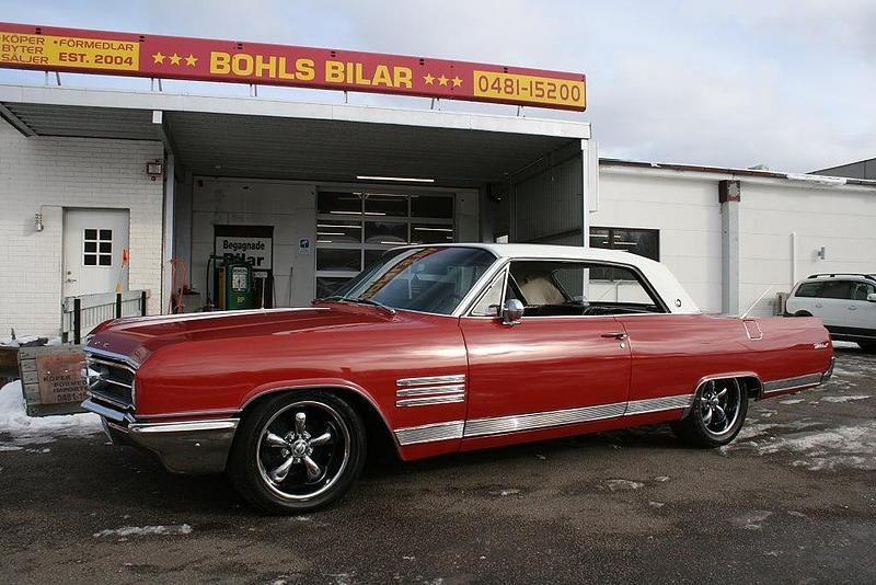 Begagnad Buick Wildcat 330 HK (242 kW) 1964 Mörkröd Sportkupé