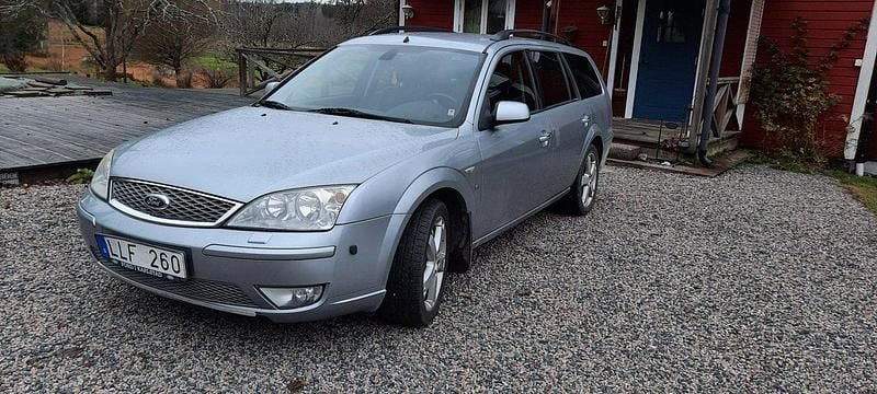 Grå Begagnad 2007 Ford Mondeo Titanium X Kombi | 16 500 kr (Bra pris) - Bild 1/2
