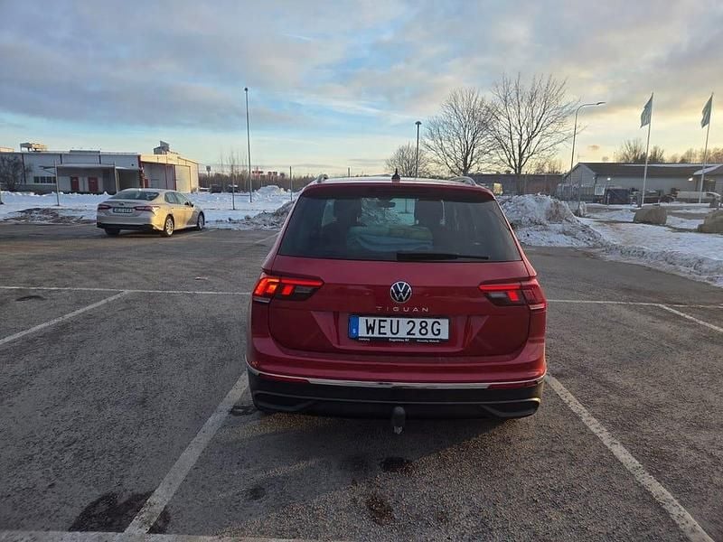 Begagnad VW Tiguan 150 HK (110 kW) 2021 SUV