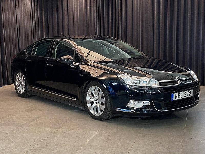 Svart Begagnad 2016 Citroën C5 Sedan | 129 500 kr (Lite dyr) - Bild 1/4