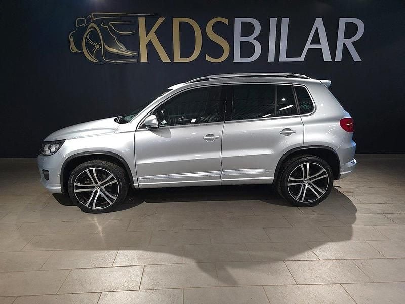 Silver Begagnad 2015 VW Tiguan R-line SUV | 165 000 kr (Bra pris) - Bild 1/4