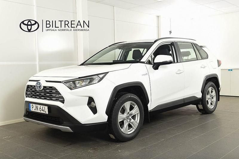 Vit Begagnad 2019 Toyota RAV4 Hybrid Active SUV | 289 900 kr (Marknadspris) - Bild 1/4