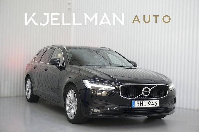 Svart Begagnad 2017 Volvo V90 Momentum Kombi | 159 900 kr (Marknadspris) - Bild 1/4