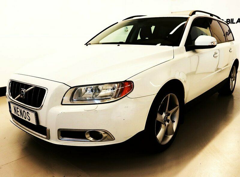 Vit Begagnad 2009 Volvo V70 Kombi | 64 900 kr (Bra pris) - Bild 1/4