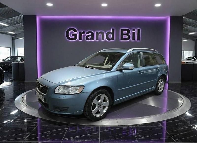 Begagnad Volvo V50 Summum 180 HK (132 kW) 2010 Blå Kombi