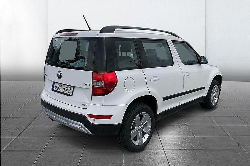 Begagnad Skoda Yeti Outdoor 110 HK (80 kW) 2014 Vit SUV