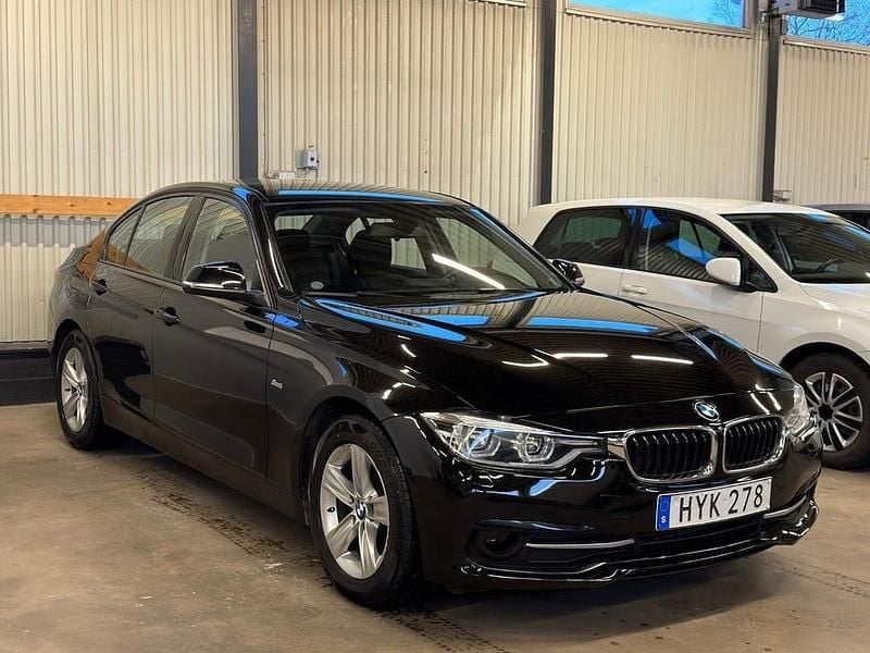 Begagnad BMW 320 Sport Line 190 HK (139 kW) 2016 Svart Sedan