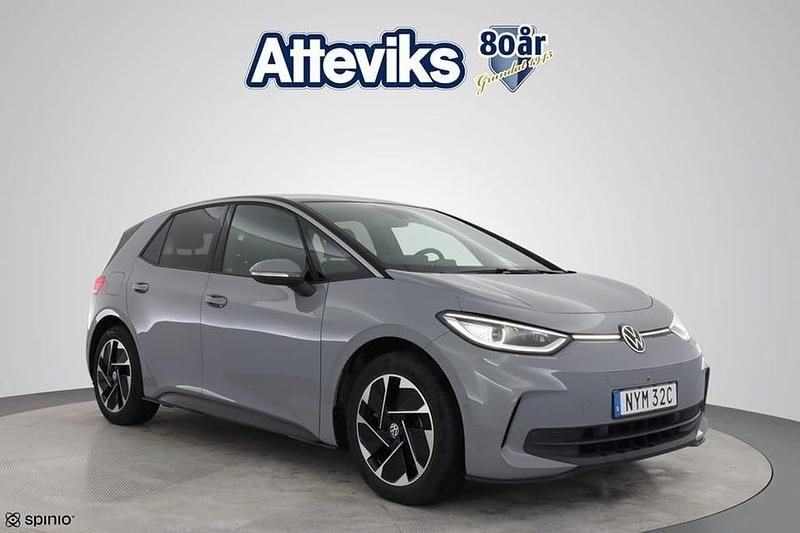 Begagnad VW ID.3 Pro Performance 152 kW (207 HK) 2023 Grå Halvkombi