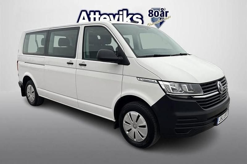 Vit Begagnad 2022 VW Caravelle Minibuss | 469 800 kr (Lite dyr) - Bild 1/4