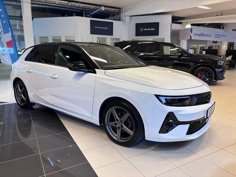 Begagnad Opel Astra 131 HK (96 kW) 2022 Vit Halvkombi